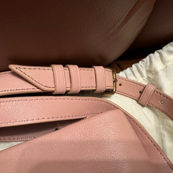 J. Crew Oslo Bucket Crossbody Bag in Blush - Picture 6 of 10